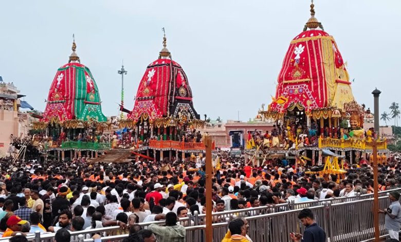 ଆଜି ପୁଣି ଟଣା ହେବ ତିନି ରଥ । ଆଜି ପୁଣି ଟଣା ହେବ ତିନି ରଥ ।