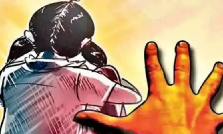 ଛାତ୍ରୀ ଙ୍କୁ ଅସଦାଚରଣ ବ୍ୟବହାର କରି ଶିକ୍ଷକ ହେଲେ ଗିରଫ l ଛାତ୍ରୀ ଙ୍କୁ ଅସଦାଚରଣ ବ୍ୟବହାର କରି ଶିକ୍ଷକ ହେଲେ ଗିରଫ l