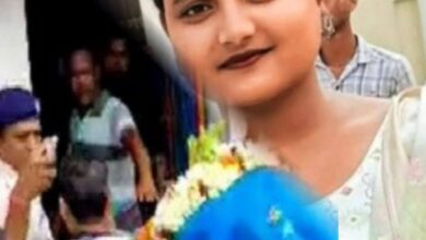 ସୌମ୍ୟାଙ୍କୁ ଶେଷ ଶ୍ରଦ୍ଧାଞ୍ଜଳି ଦେଇଛି ପୁରା ଗାଁ । ପଳିସିଆ ଗାଁ ମଣାଶୀରେ ହୋଇଛି ଶେଷକୃତ୍ୟ ।